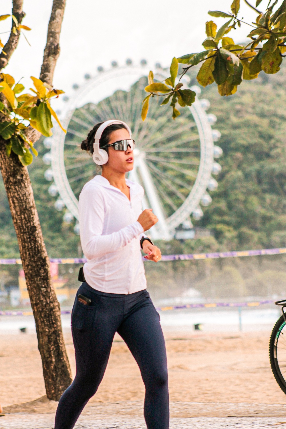 Corredora da Corrida da Tai em movimento
